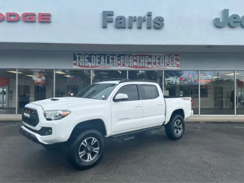 White 2019 Toyota Tacoma TRD Sport for sale in Morristown, TN