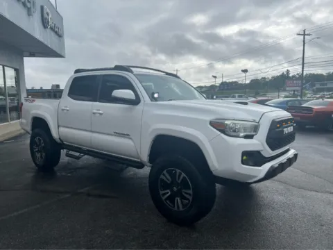 More photos of 2019 Toyota Tacoma TRD Sport at Farris Jeep - Morristown, TN