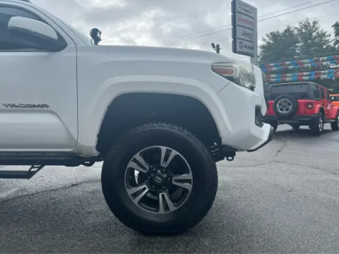 More photos of 2019 Toyota Tacoma TRD Sport at Farris Jeep - Morristown, TN