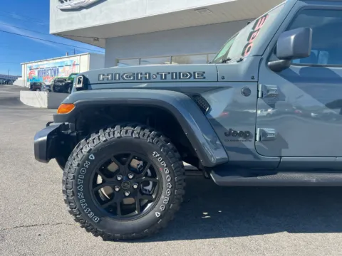 Photos of 2025 Jeep Gladiator High Tide for sale in Morristown, TN at Farris Jeep - Morristown