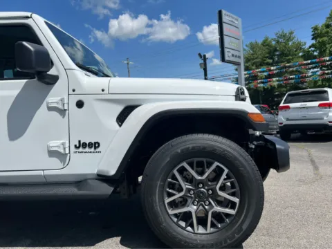 More photos of 2025 Jeep Wrangler Sahara at Farris Jeep - Morristown, TN