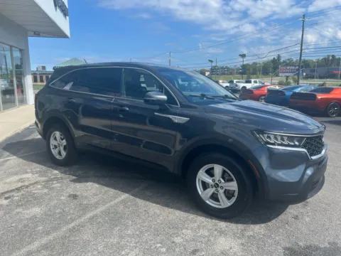 More photos of 2023 Kia Sorento LX at Farris Jeep - Morristown, TN