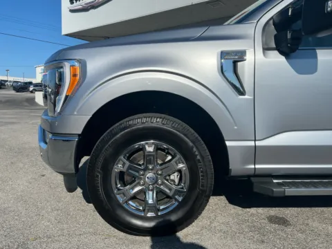 Photos of 2021 Ford F-150 LARIAT for sale in Morristown, TN at Farris Jeep - Morristown