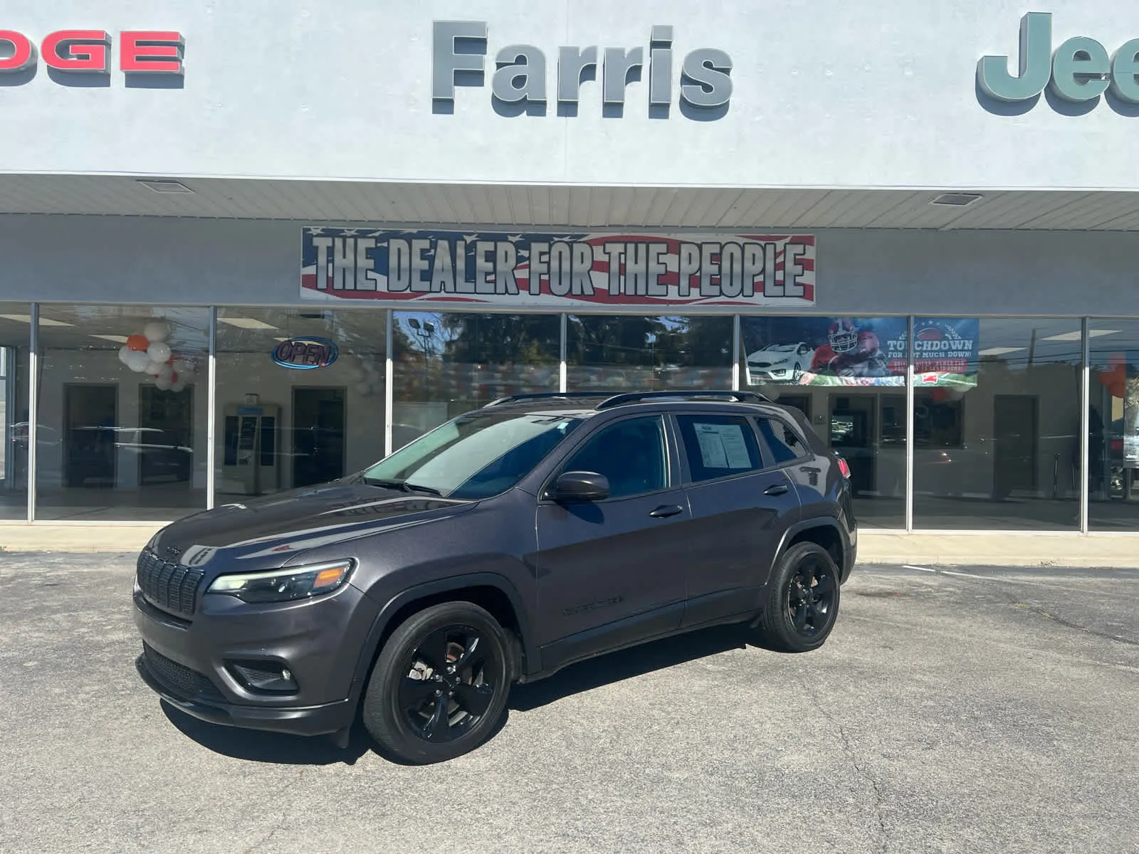 Gray 2019 Jeep Cherokee Altitude for sale in Morristown, TN