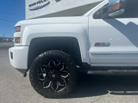Photos of 2017 Chevrolet Silverado 2500HD LT for sale in Morristown, TN at Farris Jeep - Morristown