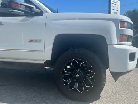 More photos of 2017 Chevrolet Silverado 2500HD LT at Farris Jeep - Morristown, TN