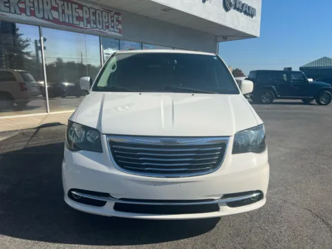 Another view of 2011 Chrysler Town & Country Touring for sale in Morristown, TN at Farris Jeep - Morristown