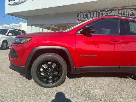 Photos of 2026 Jeep Compass Latitude Altitude for sale in Morristown, TN at Farris Jeep - Morristown