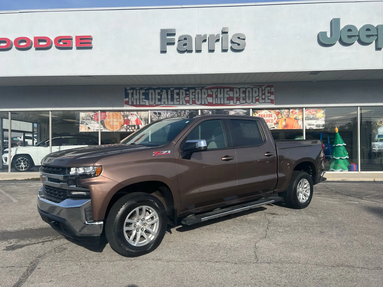 Tan 2019 Chevrolet Silverado 1500 LT for sale in Morristown, TN