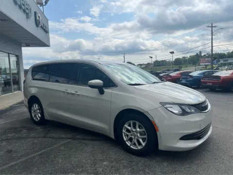Another view of 2017 Chrysler Pacifica LX for sale in Morristown, TN at Farris Jeep - Morristown
