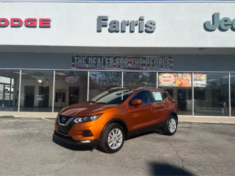 Orange 2022 Nissan Rogue Sport SV for sale in Morristown, TN