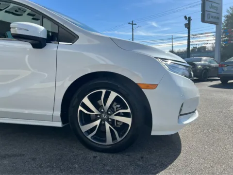 More photos of 2024 Honda Odyssey Touring at Farris Jeep - Morristown, TN