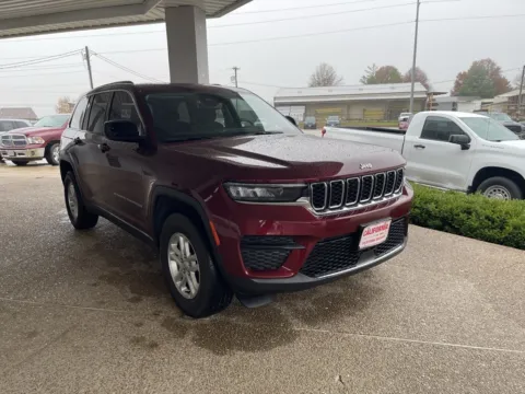 More photos of 2022 Jeep Grand Cherokee Laredo at California Chrysler Dodge Jeep Ram, MO