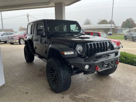 More photos of 2022 Jeep Wrangler Unlimited Rubicon at California Chrysler Dodge Jeep Ram, MO