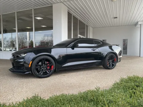 More photos of 2021 Chevrolet Camaro SS at California Chrysler Dodge Jeep Ram, MO