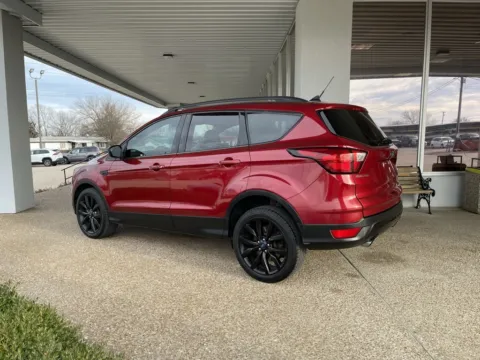 More photos of 2019 Ford Escape SE at California Chrysler Dodge Jeep Ram, MO
