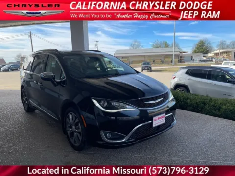 Another view of 2017 Chrysler Pacifica Limited for sale in California, MO at California Chrysler Dodge Jeep Ram