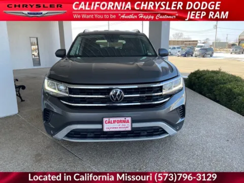 Photos of 2021 Volkswagen Atlas 3.6L V6 SE w/Technology for sale in California, MO at California Chrysler Dodge Jeep Ram
