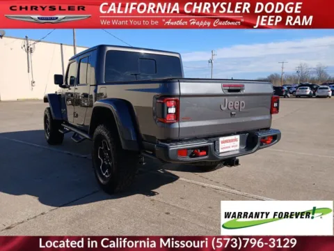 More photos of 2023 Jeep Gladiator Rubicon at California Chrysler Dodge Jeep Ram, MO