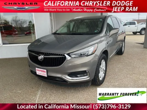 Gray 2018 Buick Enclave Essence for sale in California, MO