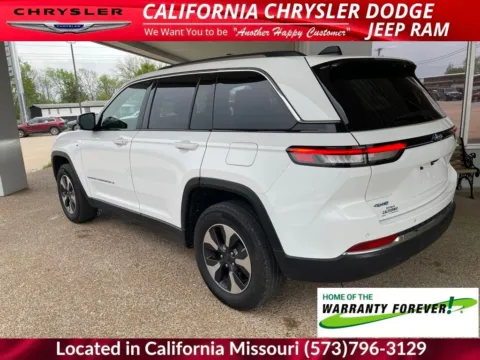 More photos of 2024 Jeep Grand Cherokee 4xe at California Chrysler Dodge Jeep Ram, MO
