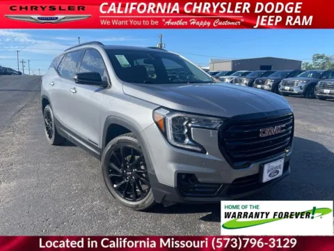 Gray 2024 GMC Terrain SLT for sale in California, MO