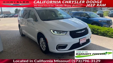 Another view of 2022 Chrysler Pacifica Touring L for sale in California, MO at California Chrysler Dodge Jeep Ram