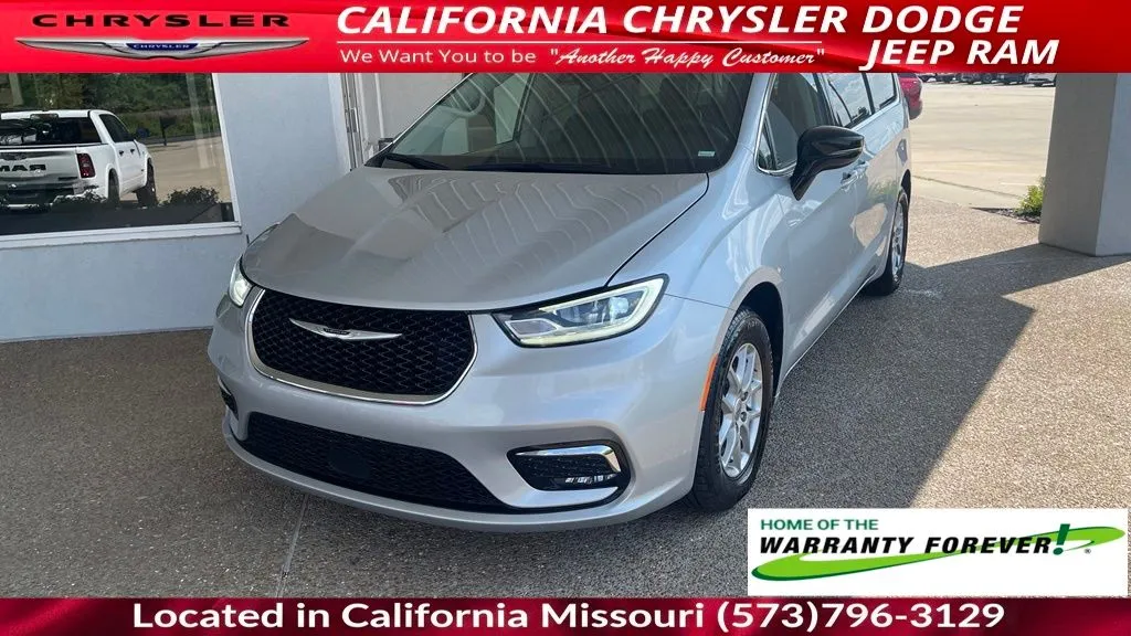 Silver 2024 Chrysler Pacifica Touring L for sale in California, MO