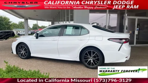 More photos of 2023 Toyota Camry SE at California Chrysler Dodge Jeep Ram, MO