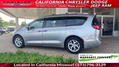 More photos of 2020 Chrysler Pacifica Touring L at California Chrysler Dodge Jeep Ram, MO