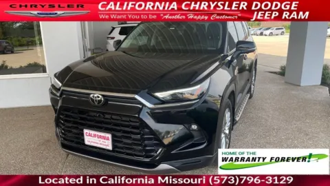 Black 2025 Toyota Grand Highlander Platinum for sale in California, MO