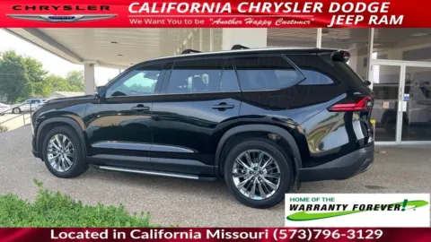 More photos of 2025 Toyota Grand Highlander Platinum at California Chrysler Dodge Jeep Ram, MO