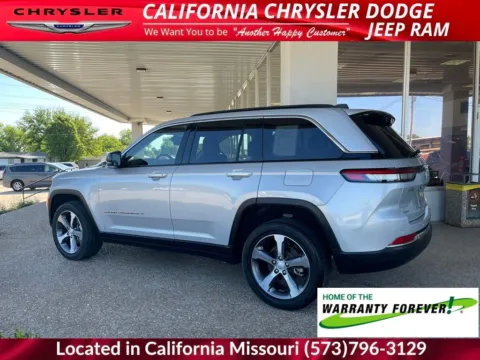 More photos of 2023 Jeep Grand Cherokee Limited at California Chrysler Dodge Jeep Ram, MO