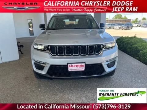 Silver 2023 Jeep Grand Cherokee Limited for sale in California, MO