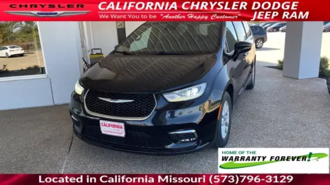 Black 2025 Chrysler Pacifica Select for sale in California, MO
