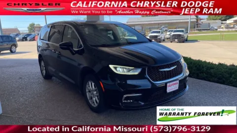 Another view of 2025 Chrysler Pacifica Select for sale in California, MO at California Chrysler Dodge Jeep Ram