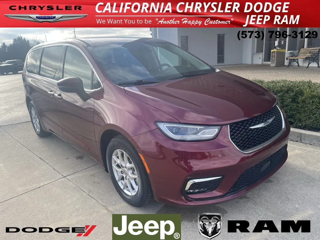 2023 Chrysler Pacifica Touring L for sale in California, MO