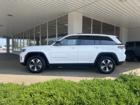 More photos of 2024 Jeep Grand Cherokee 4xe at California Chrysler Dodge Jeep Ram, MO