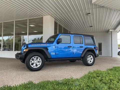 More photos of 2021 Jeep Wrangler Unlimited Islander at California Chrysler Dodge Jeep Ram, MO