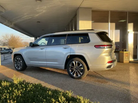 More photos of 2021 Jeep Grand Cherokee L Overland at California Chrysler Dodge Jeep Ram, MO
