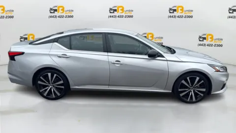 More photos of 2022 Nissan Altima 2.5 SR Sedan 4D at Bumble Auto - Ellicott City, MD