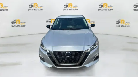 Photos of 2022 Nissan Altima 2.5 SR Sedan 4D for sale in Ellicott City, MD at Bumble Auto - Ellicott City