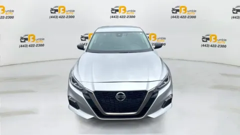 Photos of 2022 Nissan Altima 2.5 SR Sedan 4D for sale in Ellicott City, MD at Bumble Auto - Ellicott City