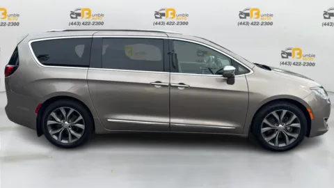 More photos of 2018 Chrysler Pacifica Limited Minivan 4D at Bumble Auto - Ellicott City, MD