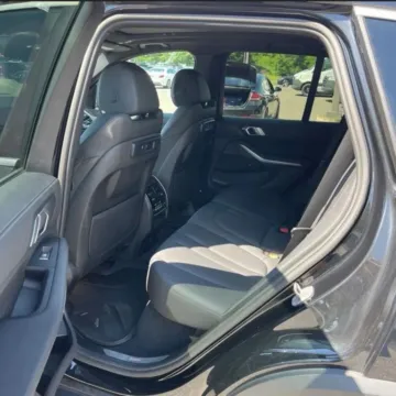 More photos of 2021 BMW X5 xDrive40i Sport Utility 4D at Bumble Auto - Ellicott City, MD