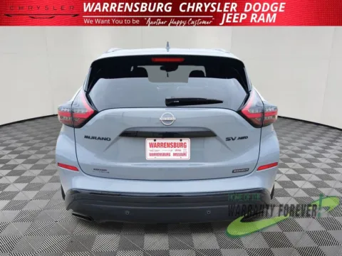 More photos of 2023 Nissan Murano SV at Warrensburg Chrysler Dodge Jeep Ram Fiat, MO