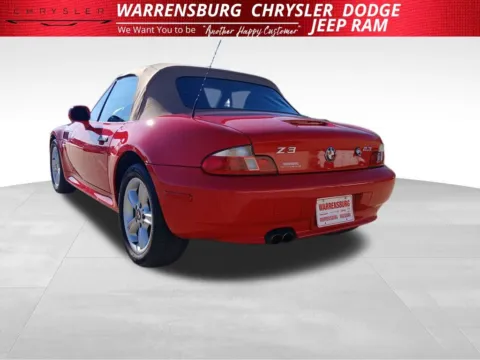 More photos of 2000 BMW Z3 2.3 at Warrensburg Chrysler Dodge Jeep Ram Fiat, MO