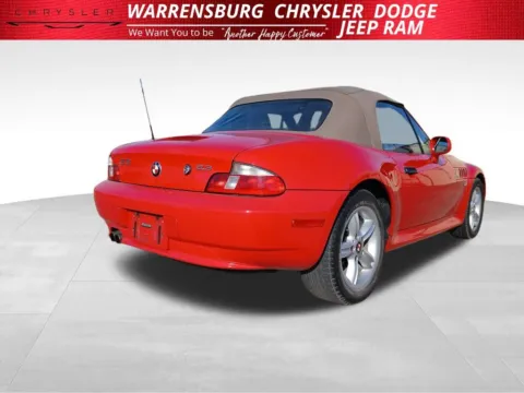 More photos of 2000 BMW Z3 2.3 at Warrensburg Chrysler Dodge Jeep Ram Fiat, MO