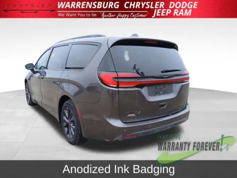 Another view of 2021 Chrysler Pacifica Touring L for sale in Warrensburg, MO at Warrensburg Chrysler Dodge Jeep Ram Fiat