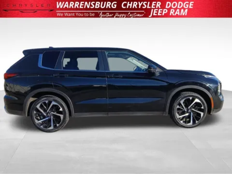 Photos of 2022 Mitsubishi Outlander SE for sale in Warrensburg, MO at Warrensburg Chrysler Dodge Jeep Ram Fiat